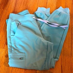 Figs Zamora joggers in jade